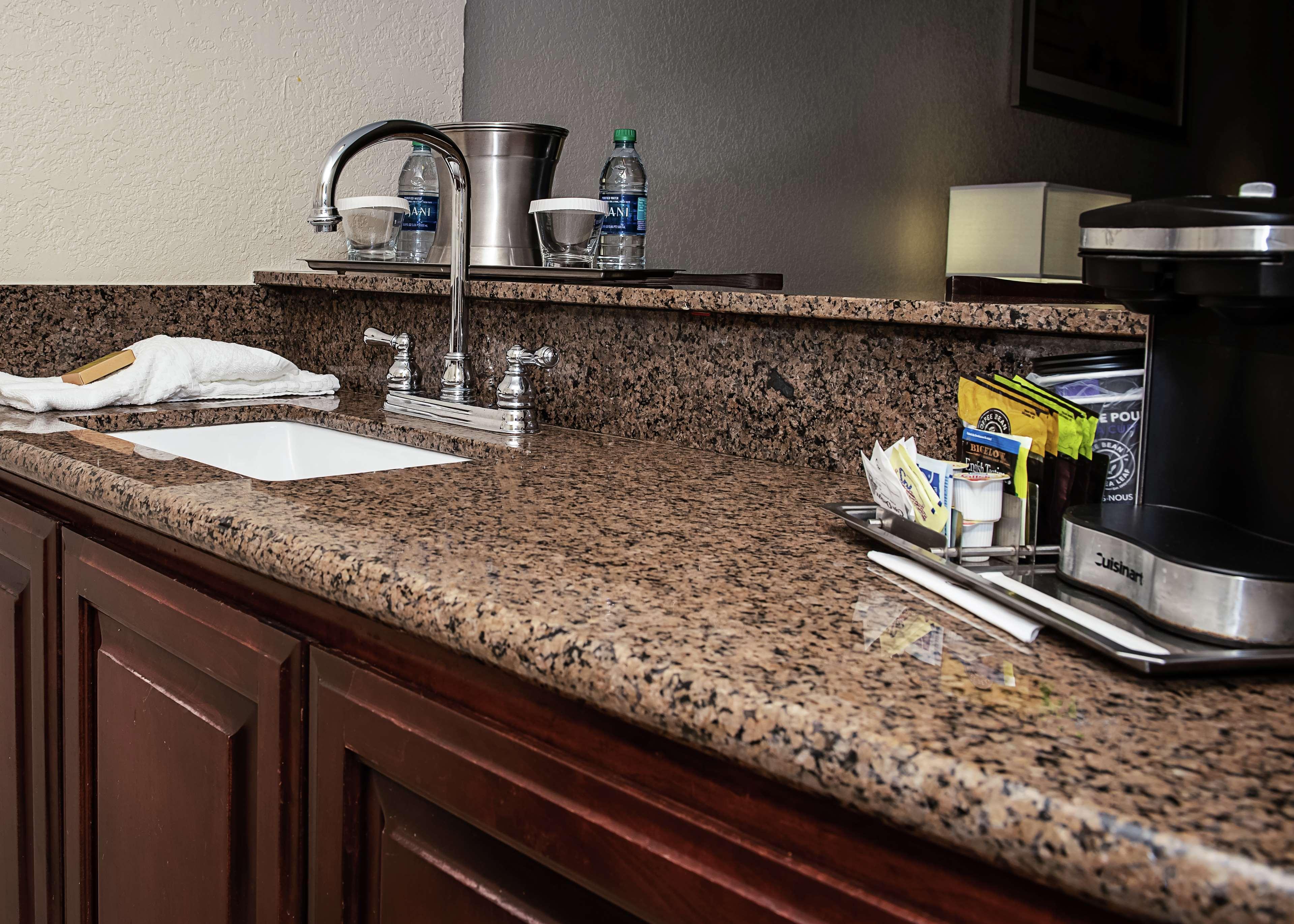 Doubletree By Hilton Lafayette Hotel Bagian luar foto