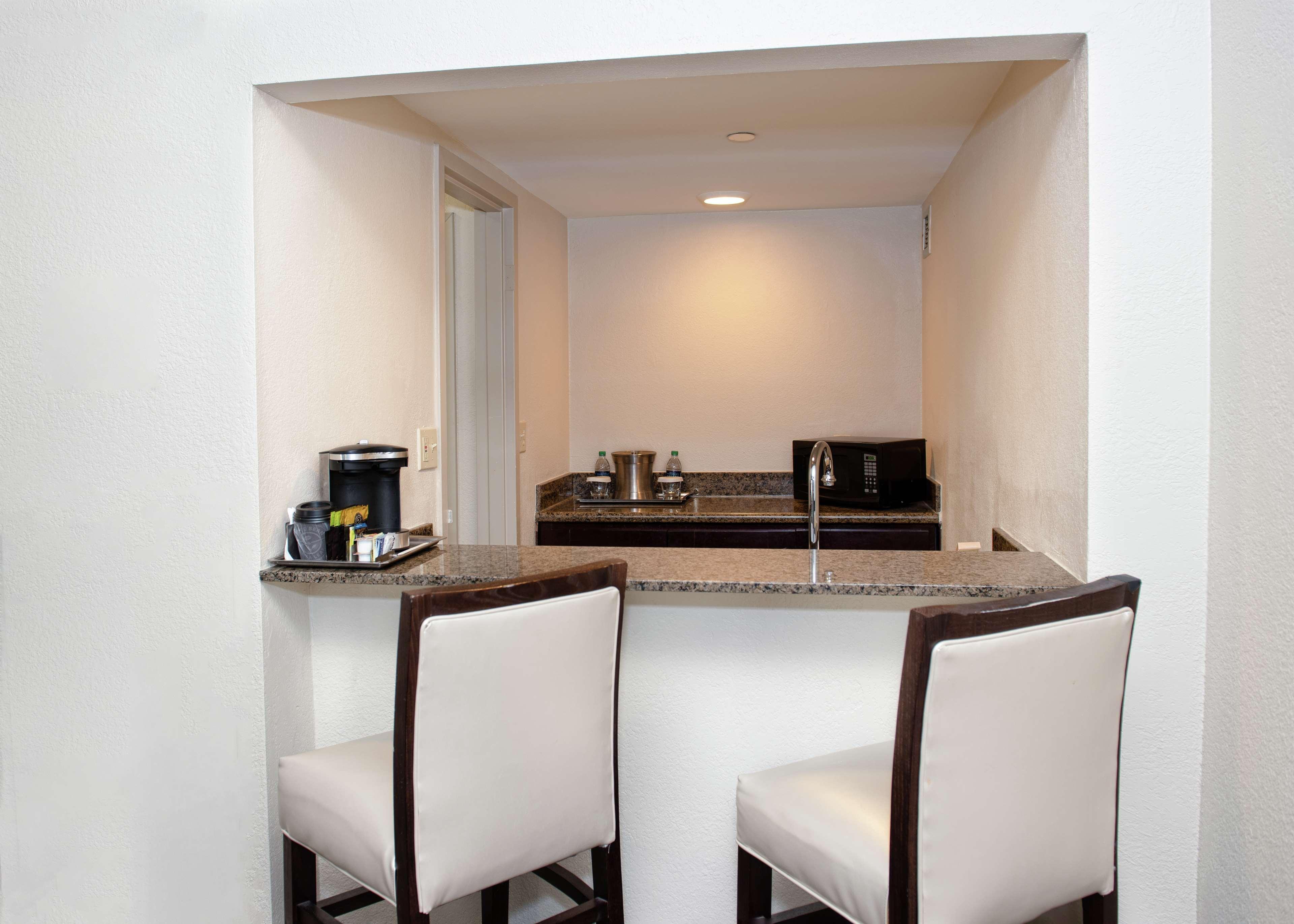 Doubletree By Hilton Lafayette Hotel Bagian luar foto