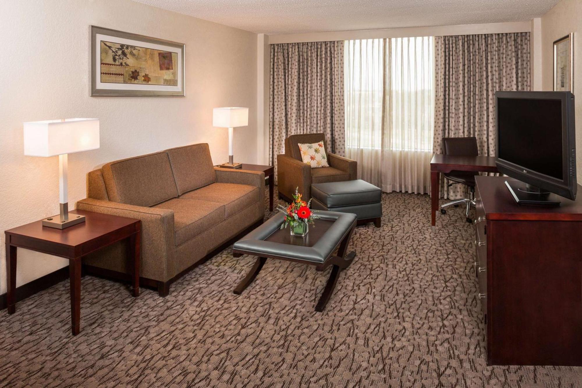 Doubletree By Hilton Lafayette Hotel Bagian luar foto